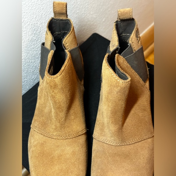 Sorel Emelie Chelsea Boots Beige Brown Suede Stretch Ankle women’s 5 - Picture 5 of 7